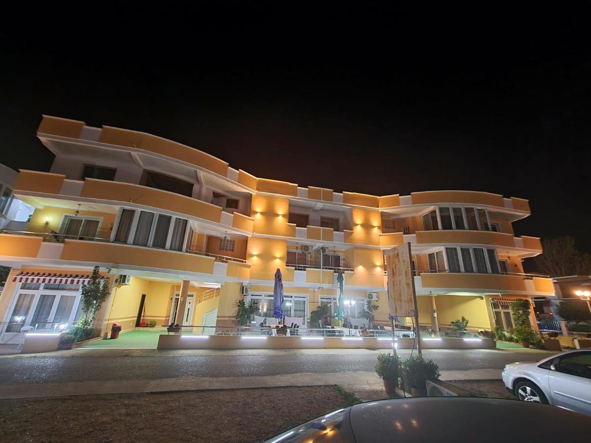 Grandino Holiday Rooms&Apartments Улцин Екстериор снимка