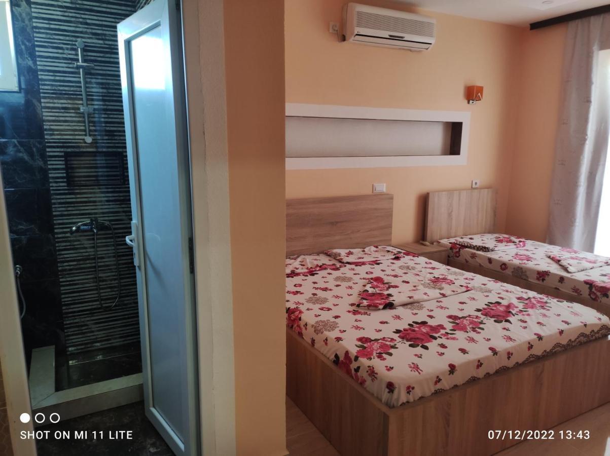 Grandino Holiday Rooms&Apartments Улцин Екстериор снимка